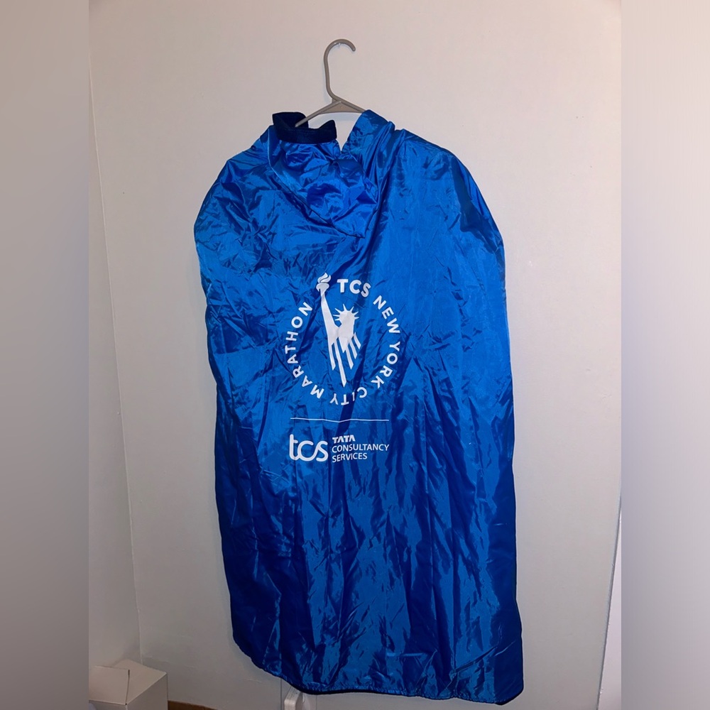 NYRR TCS New York City Marathon Poncho